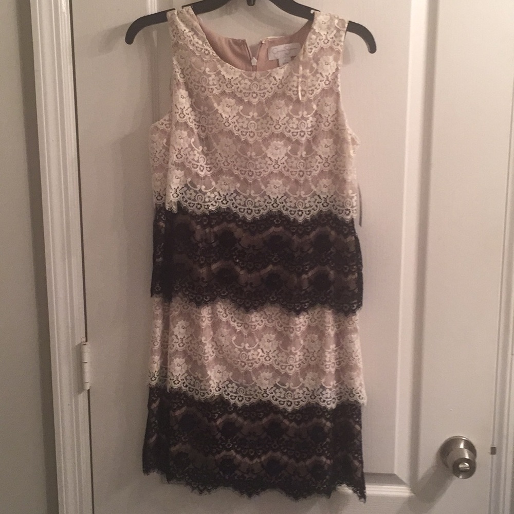 Jessica Simpson Tiered Lace Shift Dress